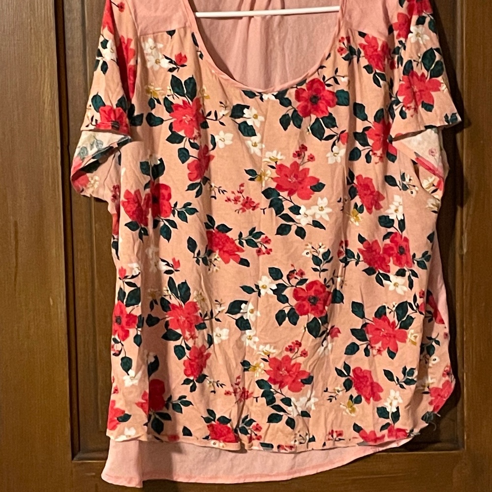 Old Navy XXL pink floral t shirt